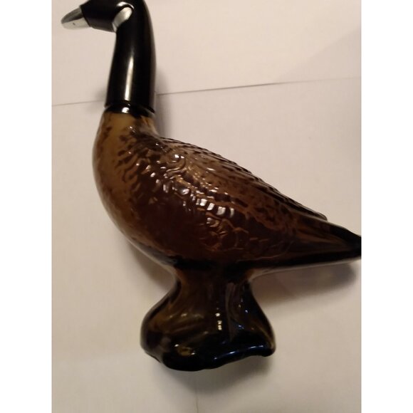 Avon 2 Vintage Decanters Bottles Rooster and Canada Goose - Picture 4 of 9